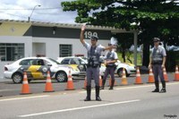 Acidentes graves em rodovias federais caem 7,5% em 2017; número de multas sobe